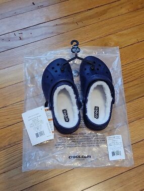 Crocs Kids Navy Plush-Lined Clogs